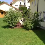 Messmer Mit Terrasse Apartament *