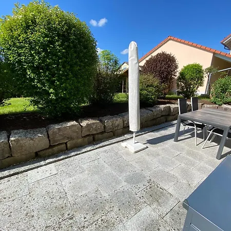 Messmer Mit Terrasse Daire *