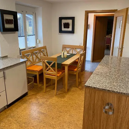 Lägenhet Messmer Mit Terrasse